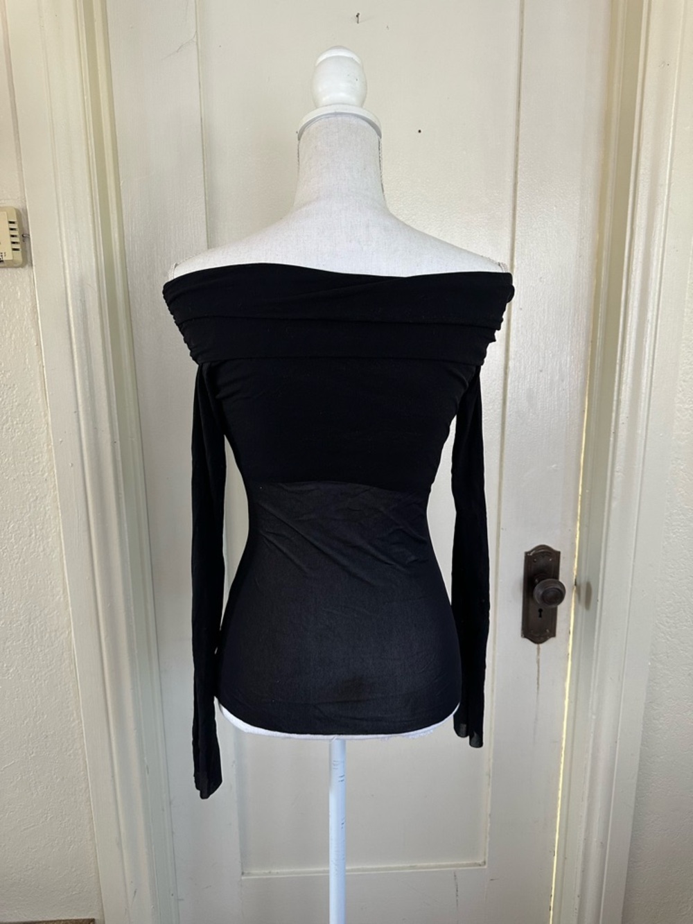 Off-Shoulder Long Sleeve Top in Black - Picture 3 of 4